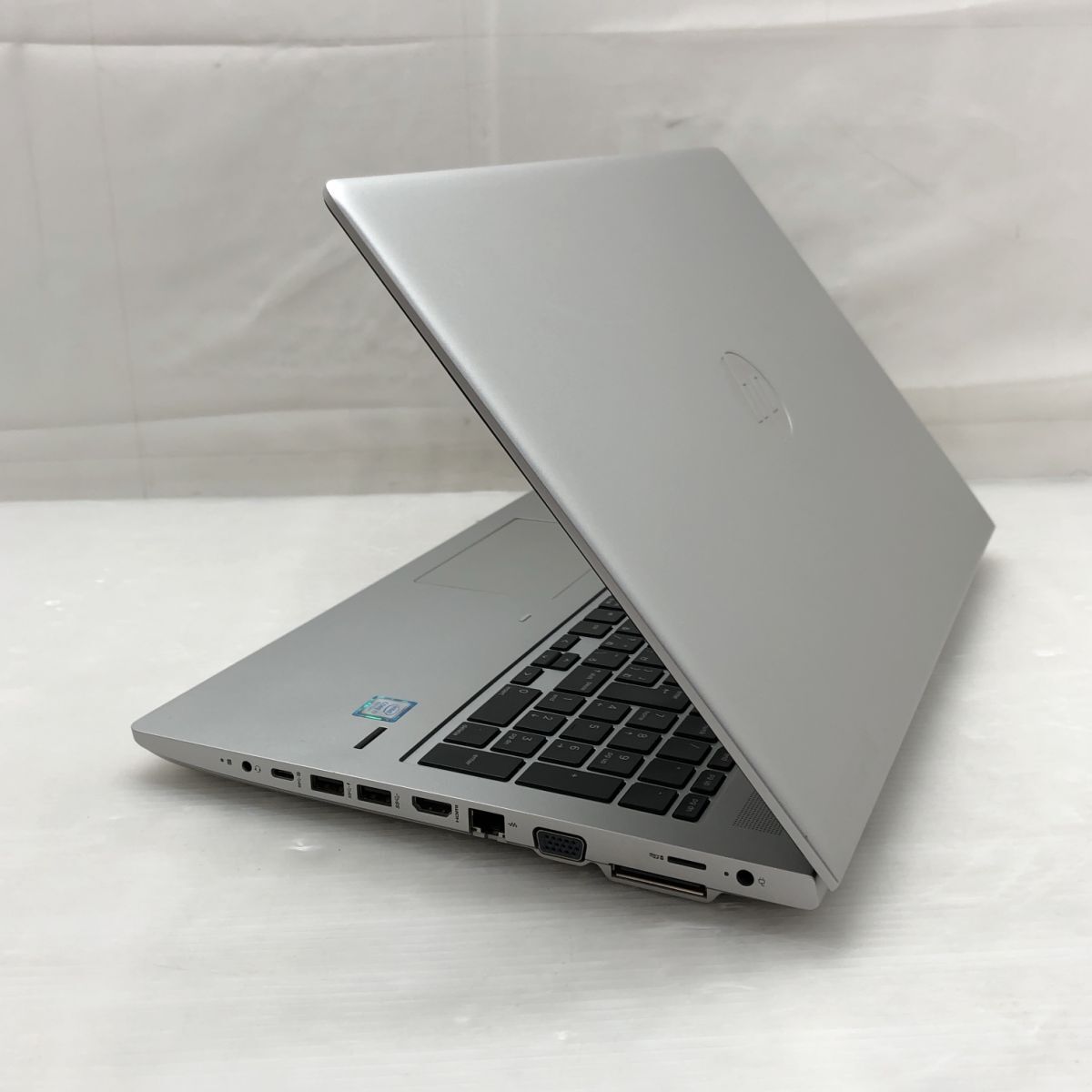 kham-pha-laptop-cu-gia-re-tai-tien-lang